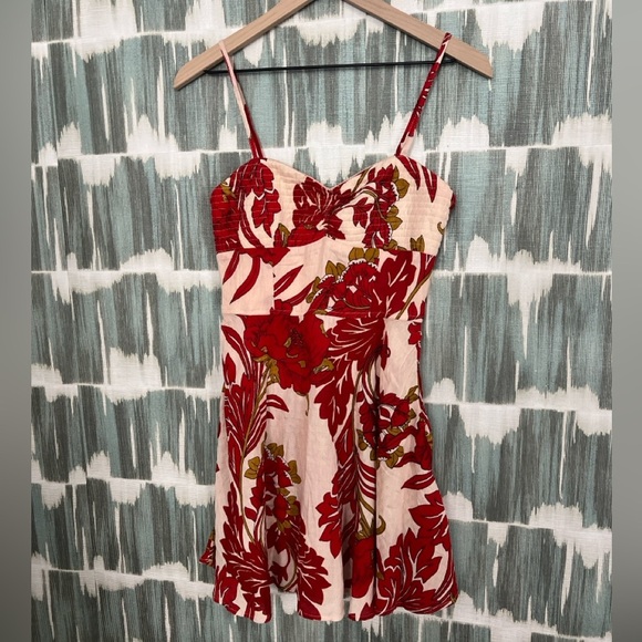 Band of Gypsies - DANCING QUEEN RED FLORAL MINI- XS - Picture 4 of 9